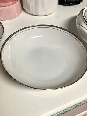 Vintage Royalton Golden Elegance Round Serving Dish – Japan – Gold Trim 9.25 in